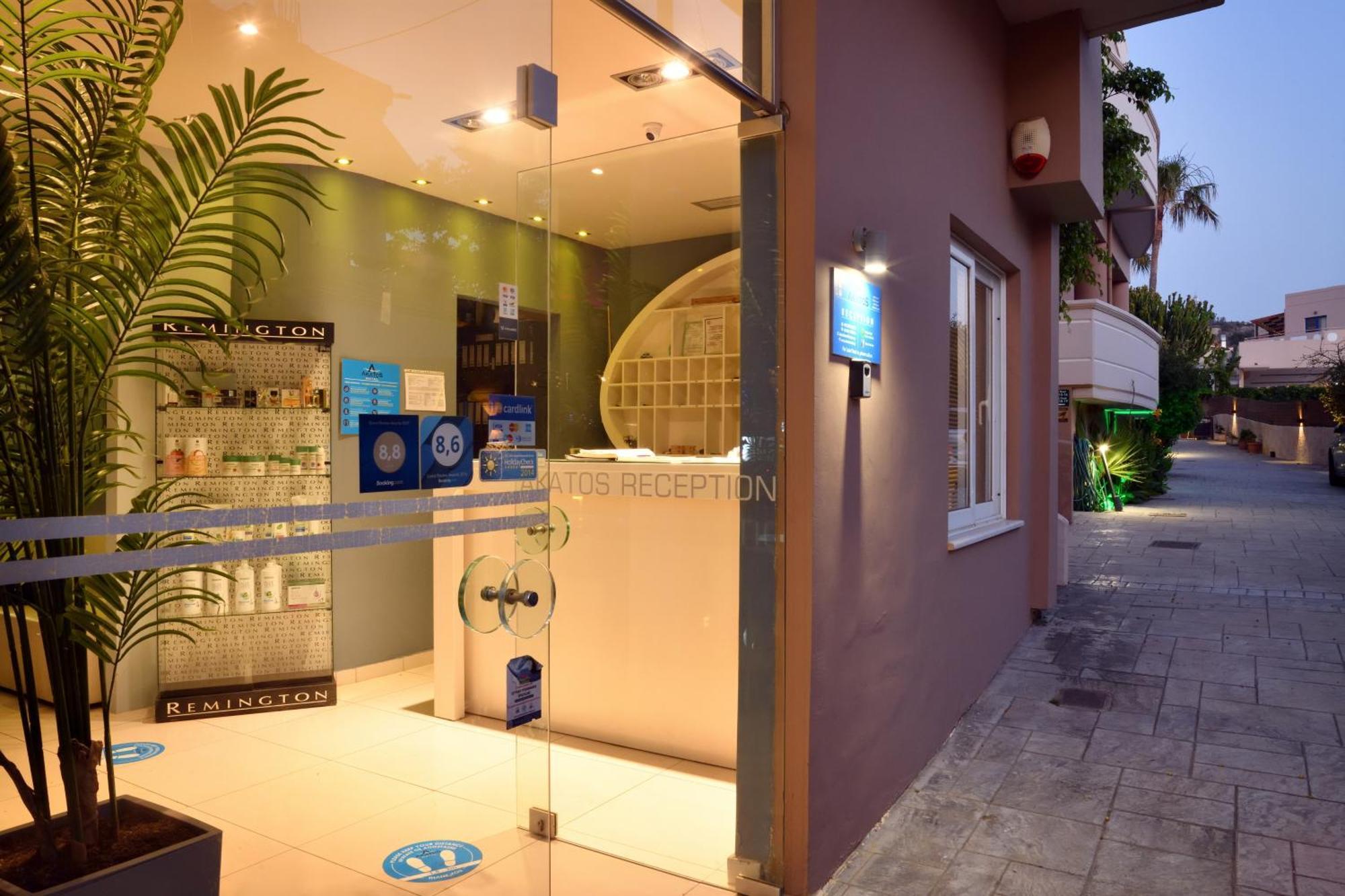 Akatos Hotel Agia Marina 外观 照片