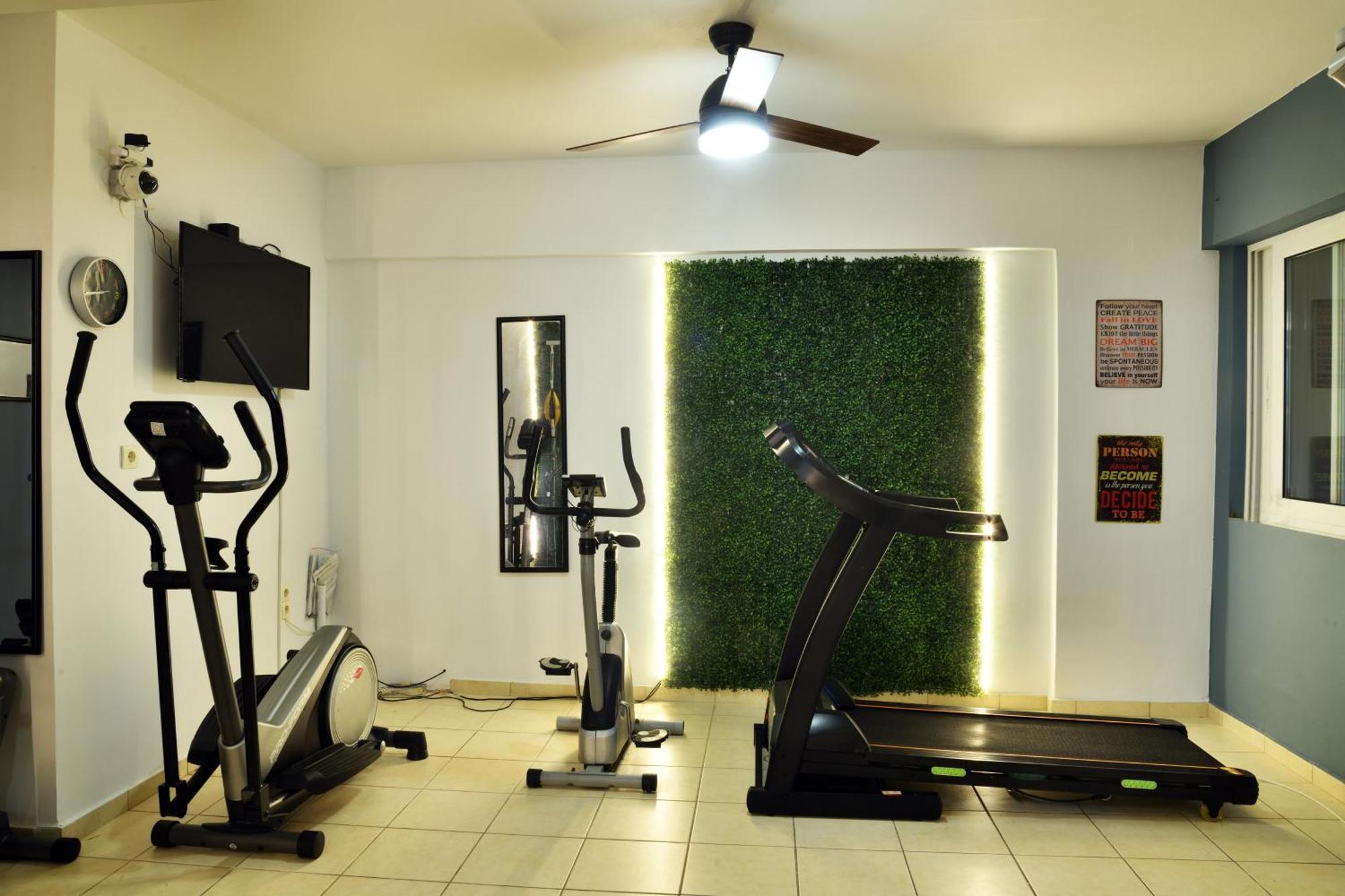 Akatos Hotel Agia Marina 外观 照片
