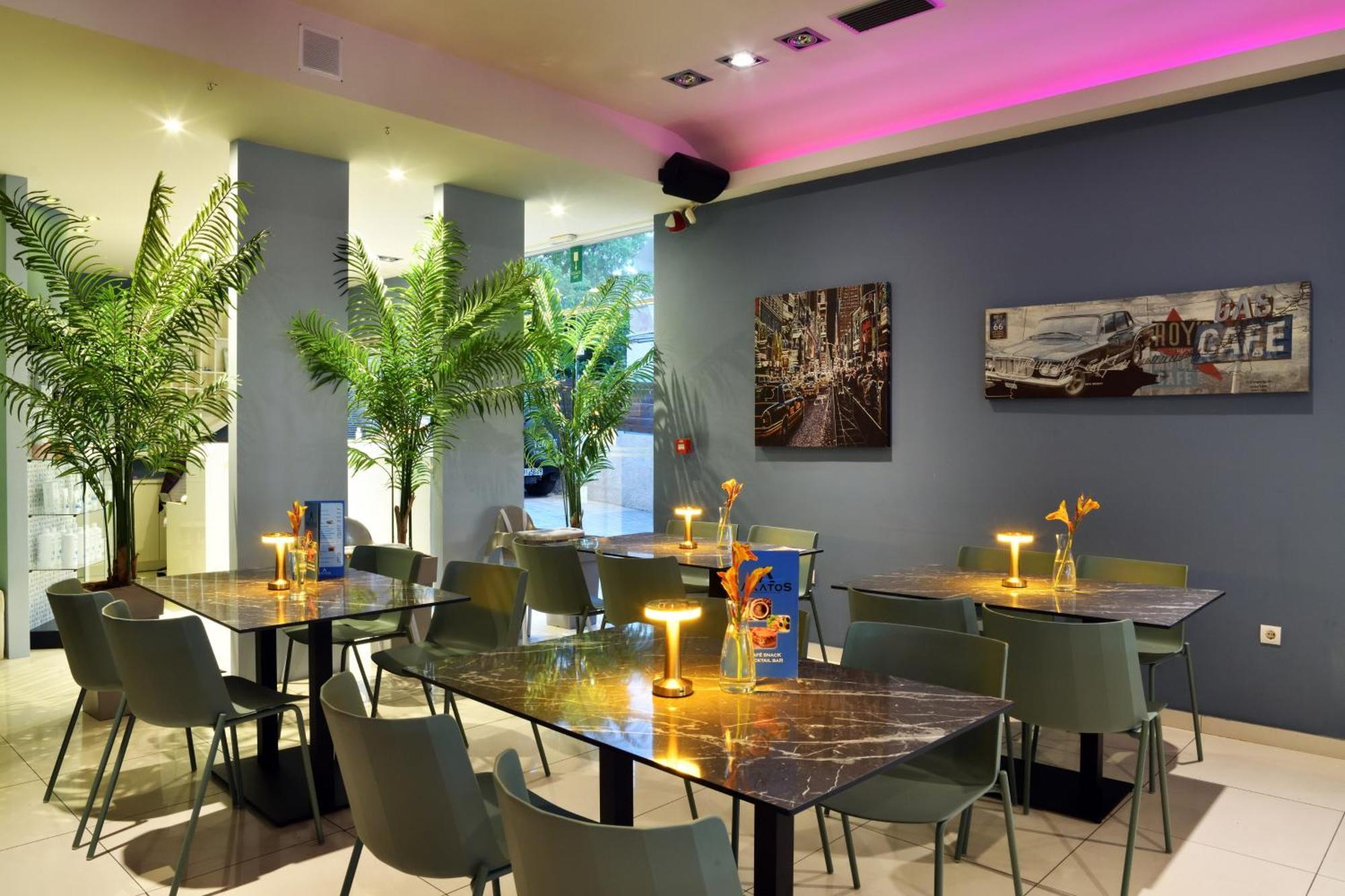 Akatos Hotel Agia Marina 外观 照片
